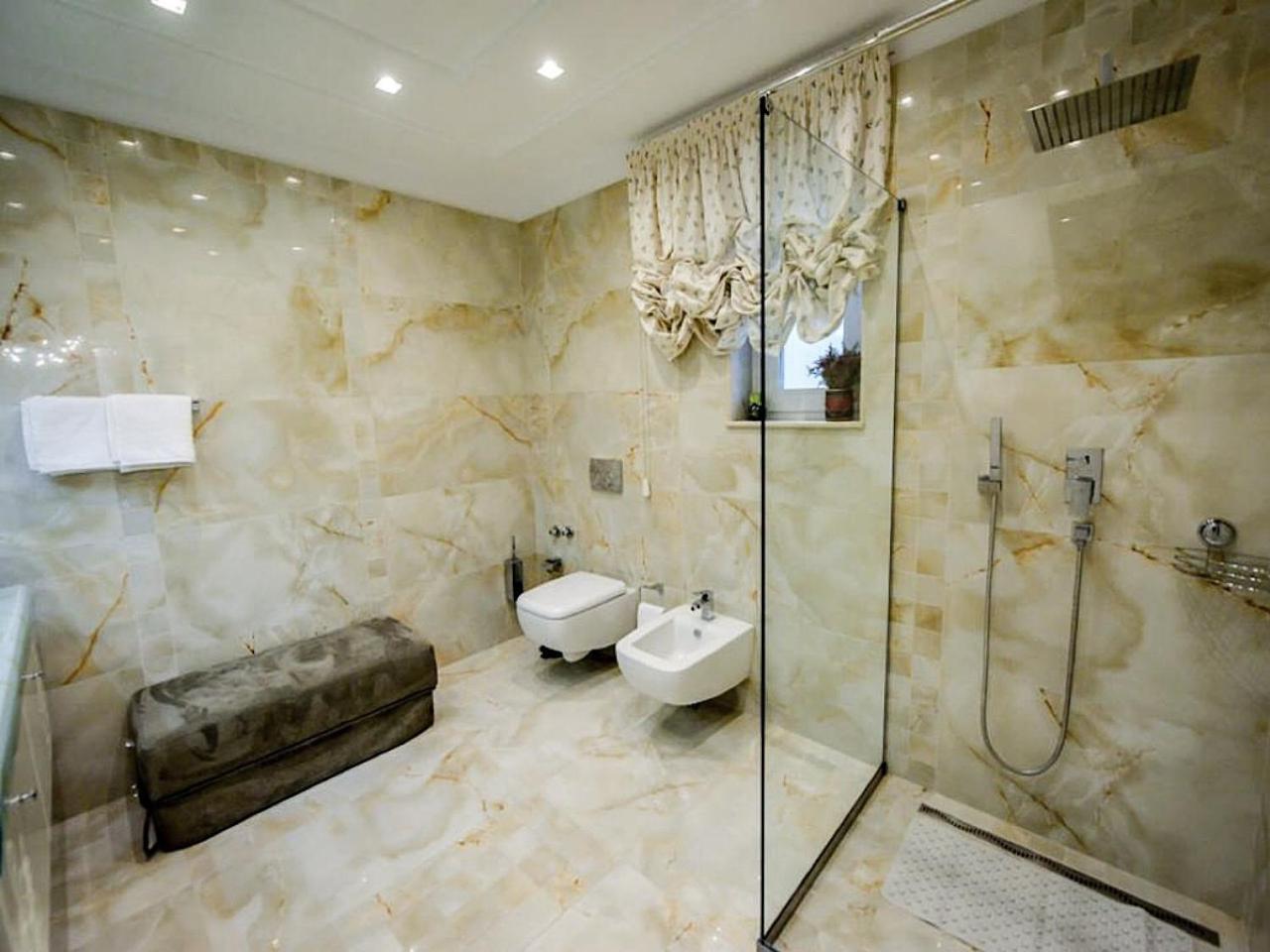 Hotel Vila Tirana